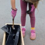 Schulhausbegrünung: Wir bauen Pflanzkästen